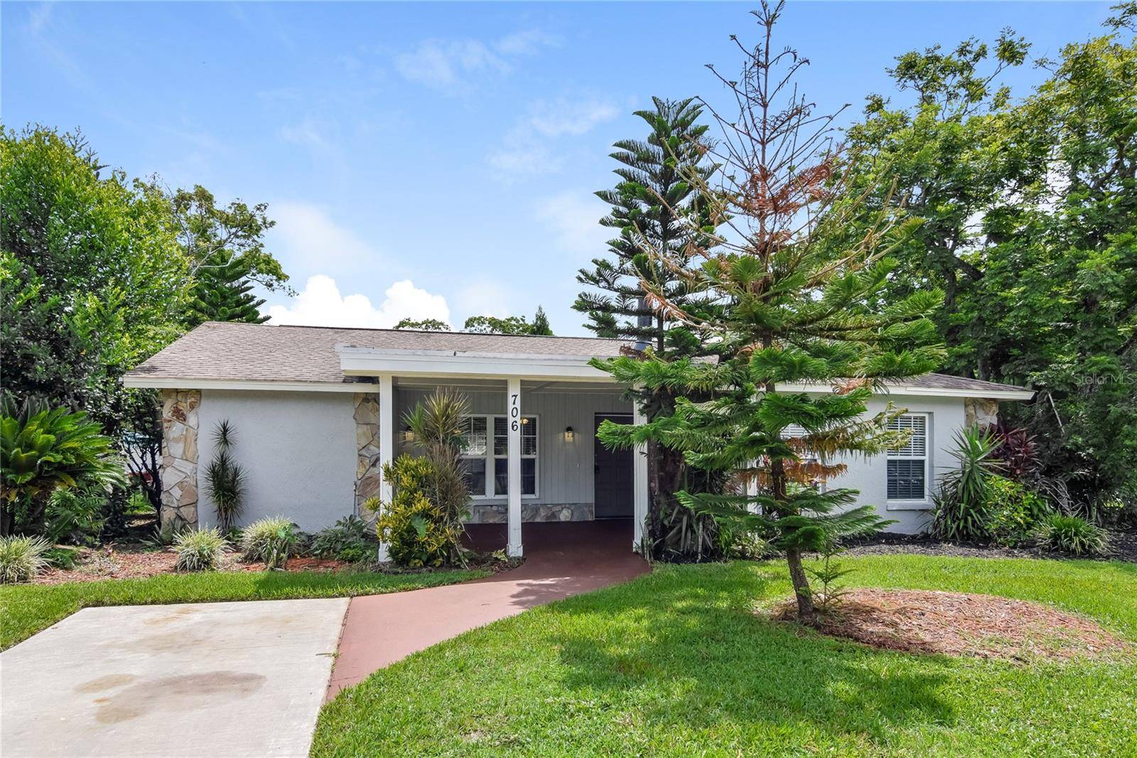 Brandon, FL 33511,706 HOLLY TER