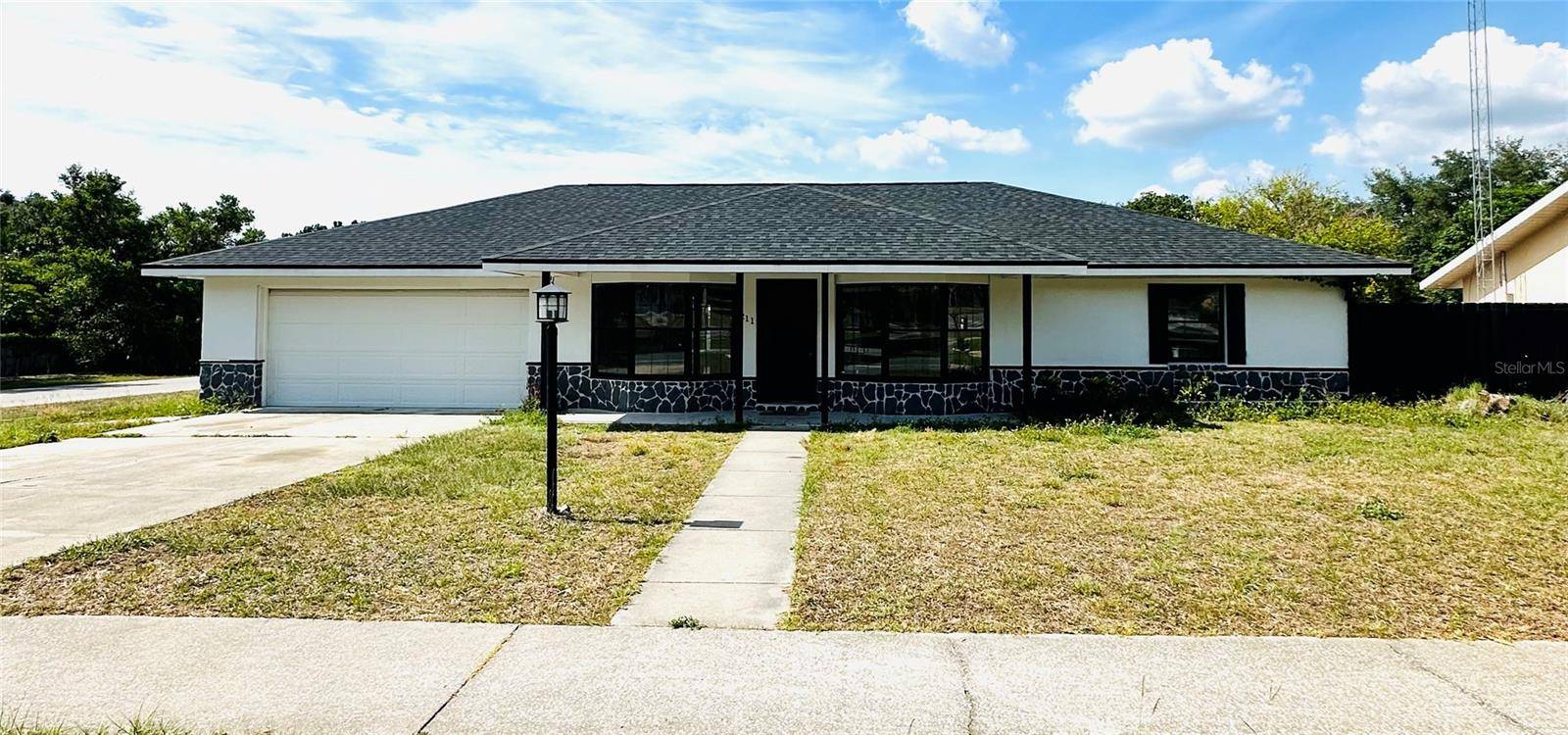 Ocala, FL 34473,211 MARION OAKS LN