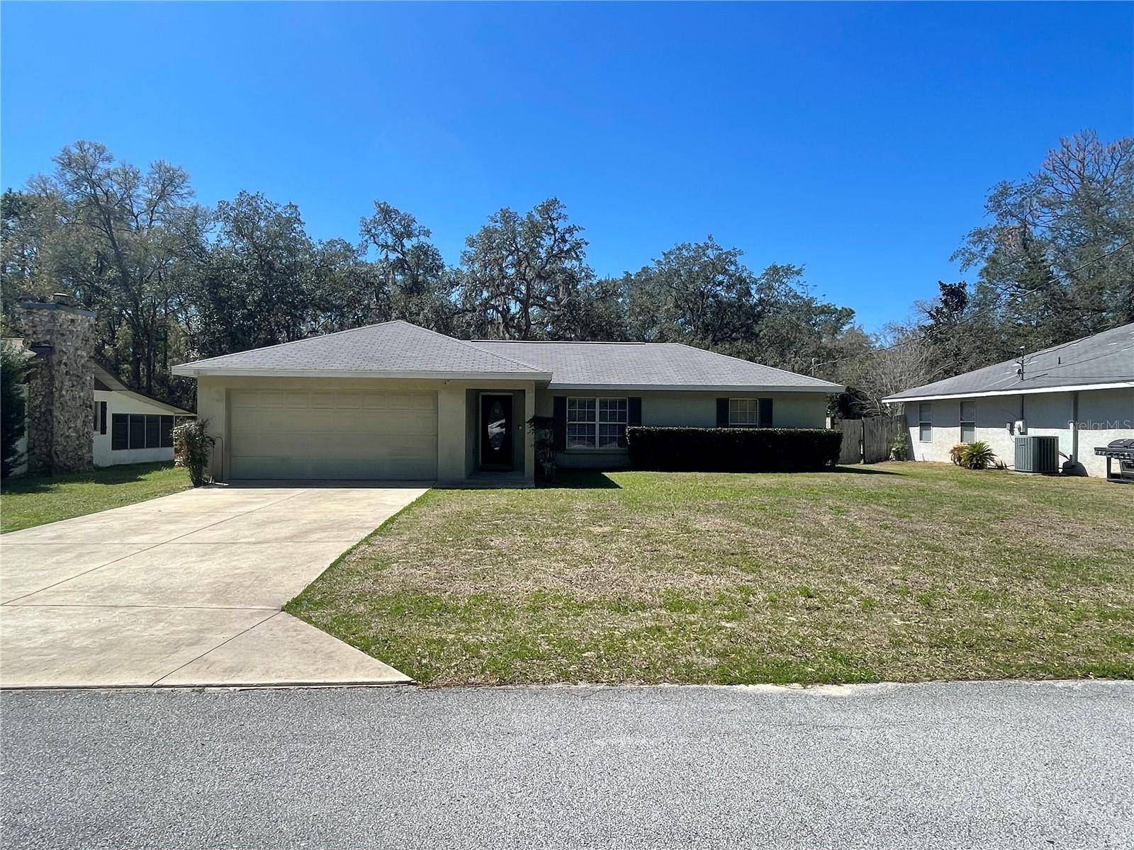 Ocklawaha, FL 32179,5885 SE 170 CT