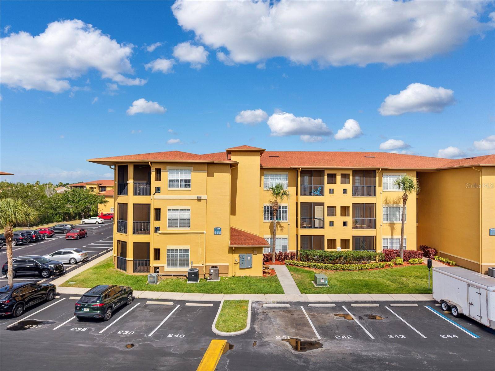 Tampa, FL 33615,4307 BAYSIDE VILLAGE DR #102