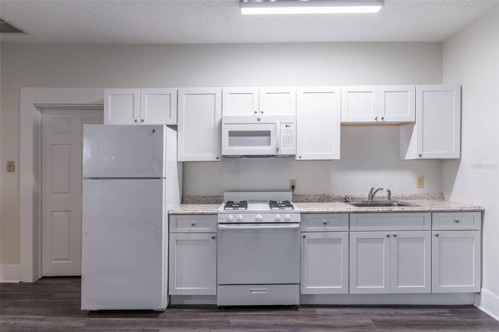 Umatilla, FL 32784,11 N. CENTRAL AVE #306