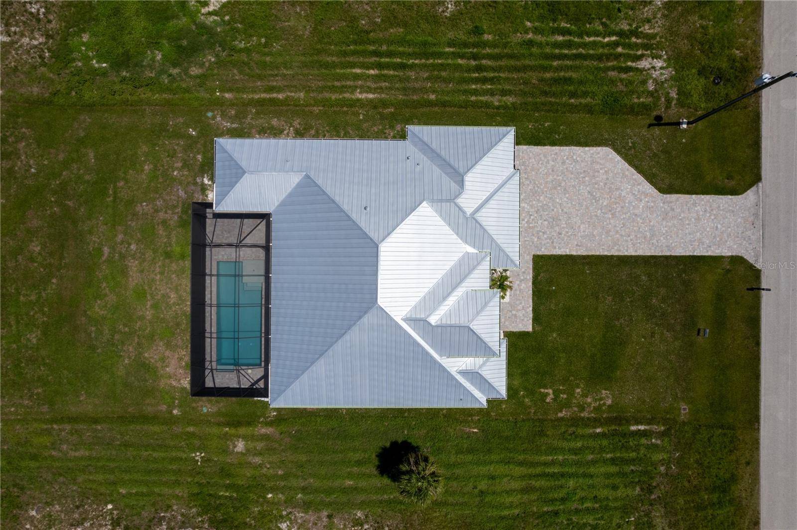 Rotonda West, FL 33947,261 ROTONDA BLVD S