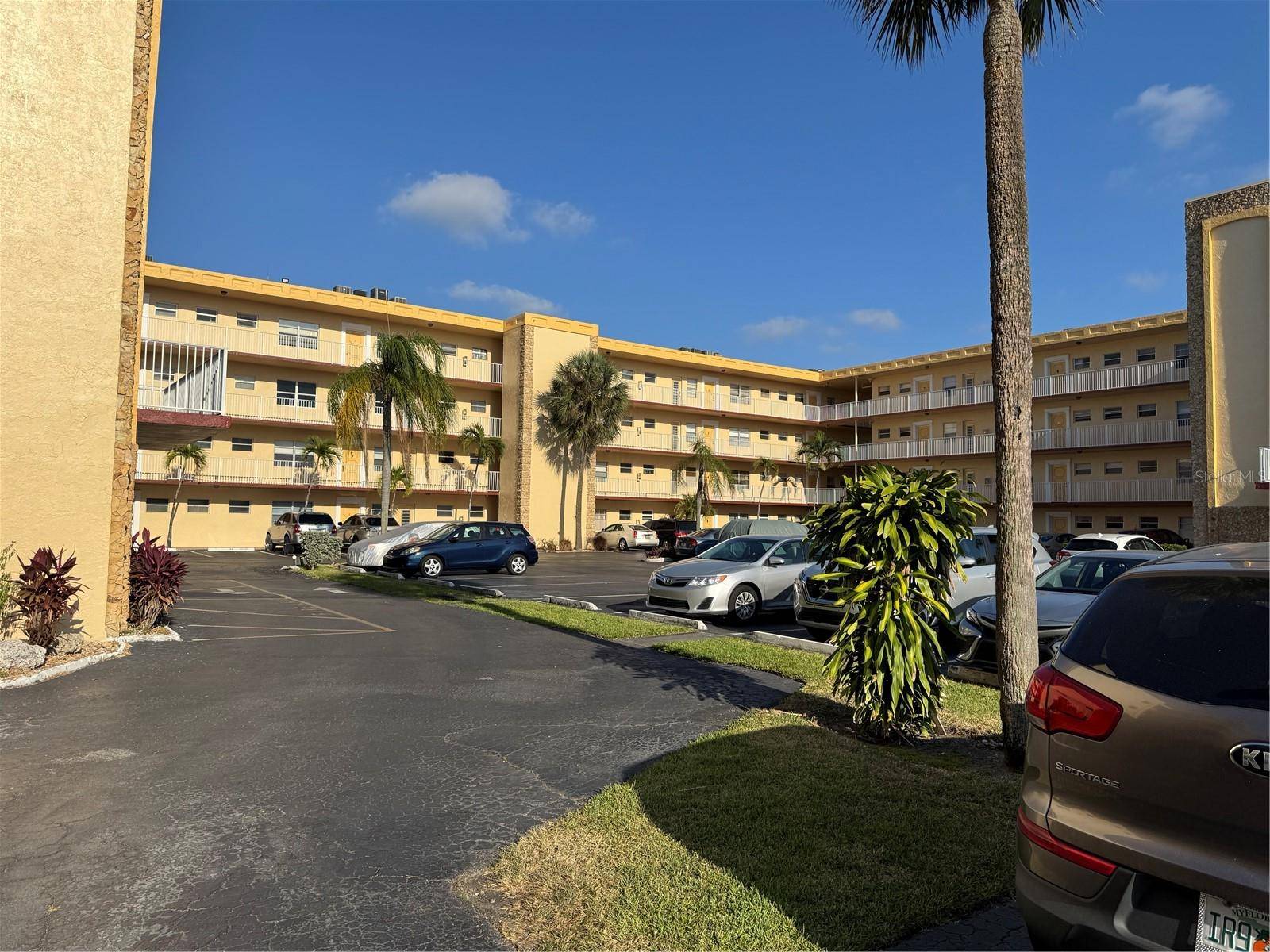 Lauderdale Lakes, FL 33319,3990 NW 42ND AVE #210