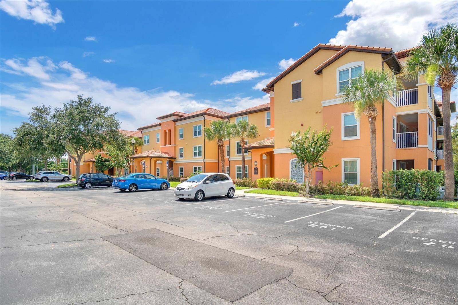 Orlando, FL 32811,5467 VINELAND RD #6313