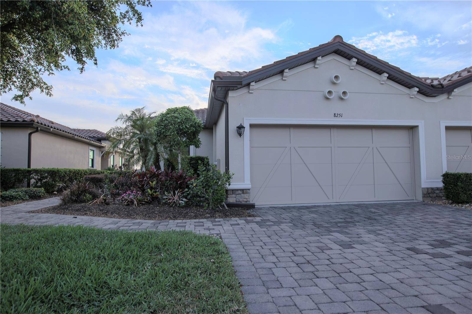 Sarasota, FL 34231,8251 VARENNA DR
