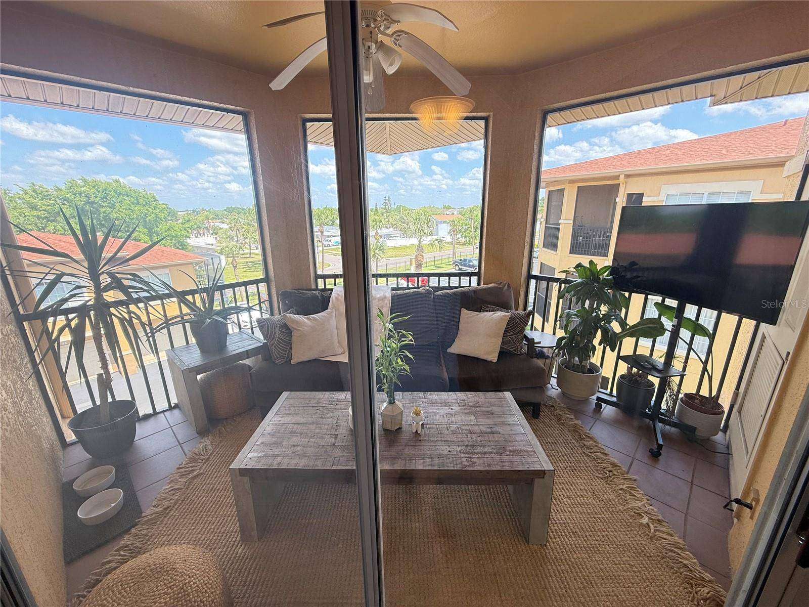 Tampa, FL 33615,4333 BAYSIDE VILLAGE DR #310