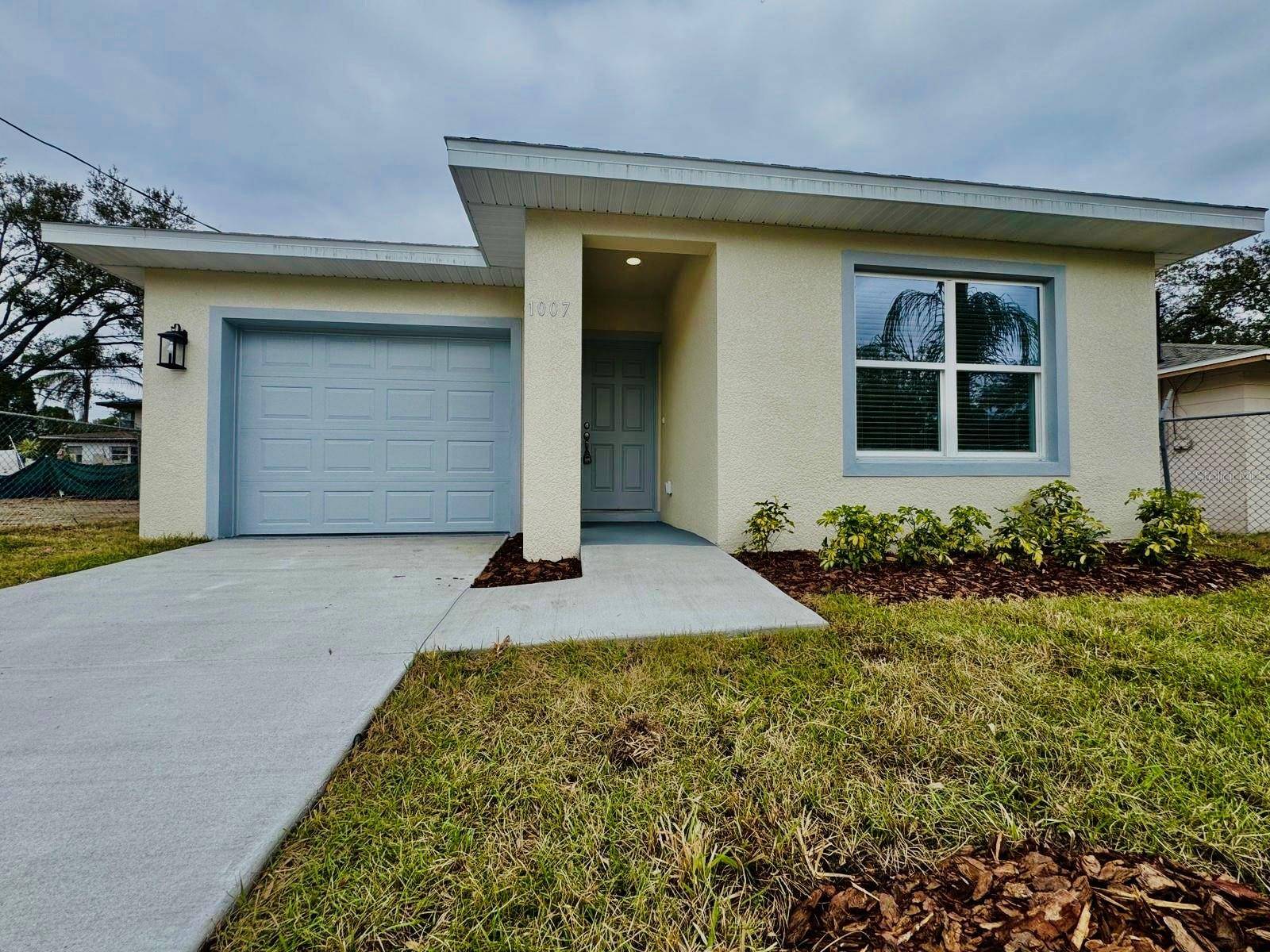 Orlando, FL 32805,1007 COLYER ST