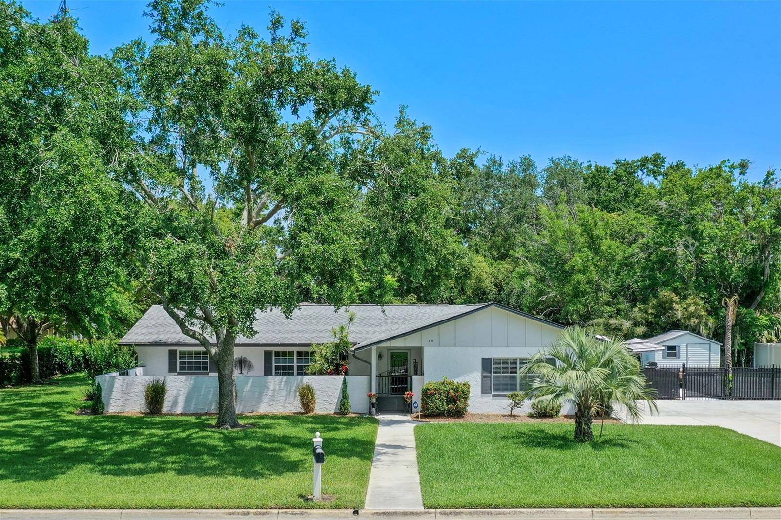 Winter Garden, FL 34787,711 VALENCIA CT