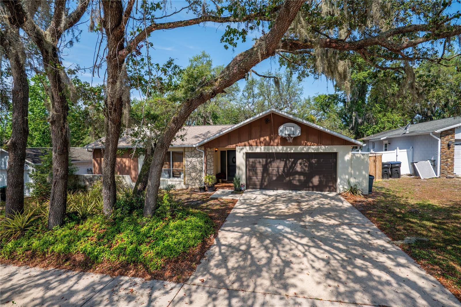 Orlando, FL 32817,2708 BURTON LN