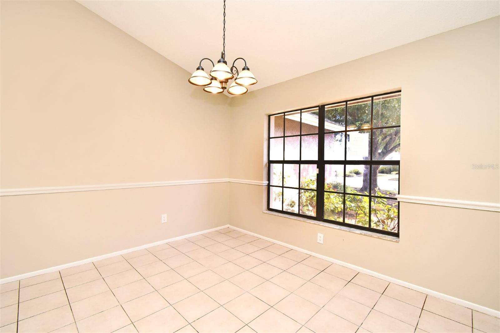 Winter Springs, FL 32708,984 DINERO DR