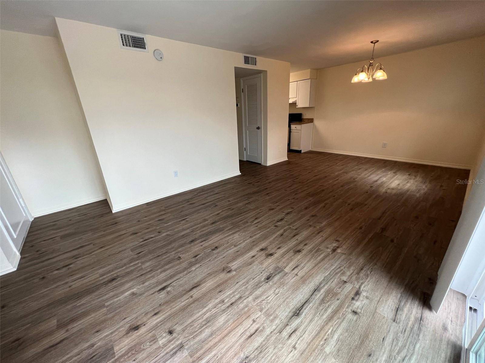 Casselberry, FL 32707,524 GEORGETOWN DR #B