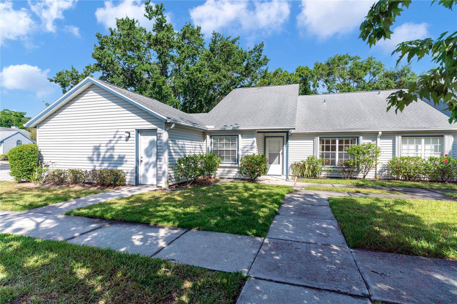 Melbourne, FL 32901,4927 LAKE WATERFORD WAY W #1-202