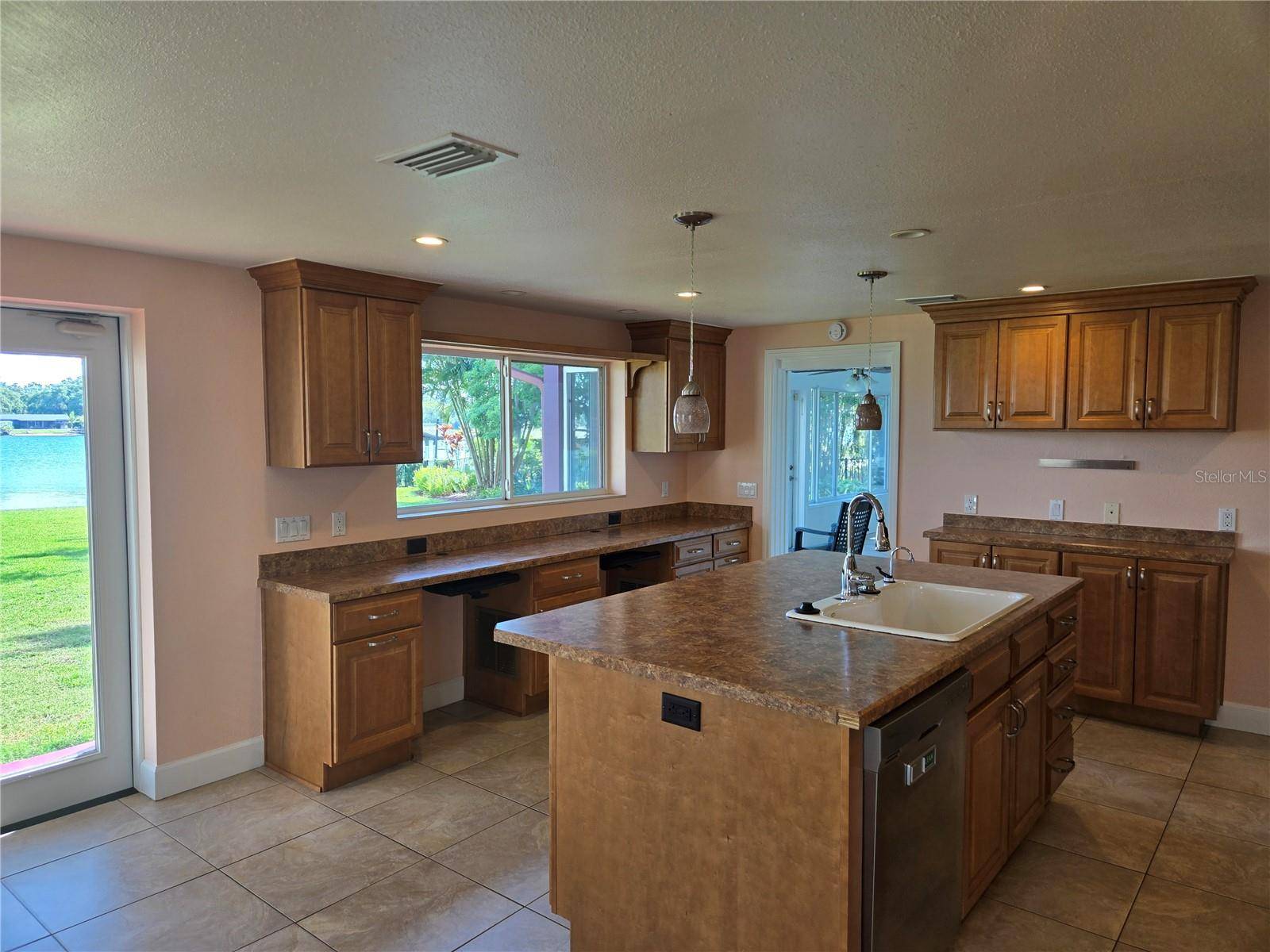 Orlando, FL 32809,7235 LAKE DR