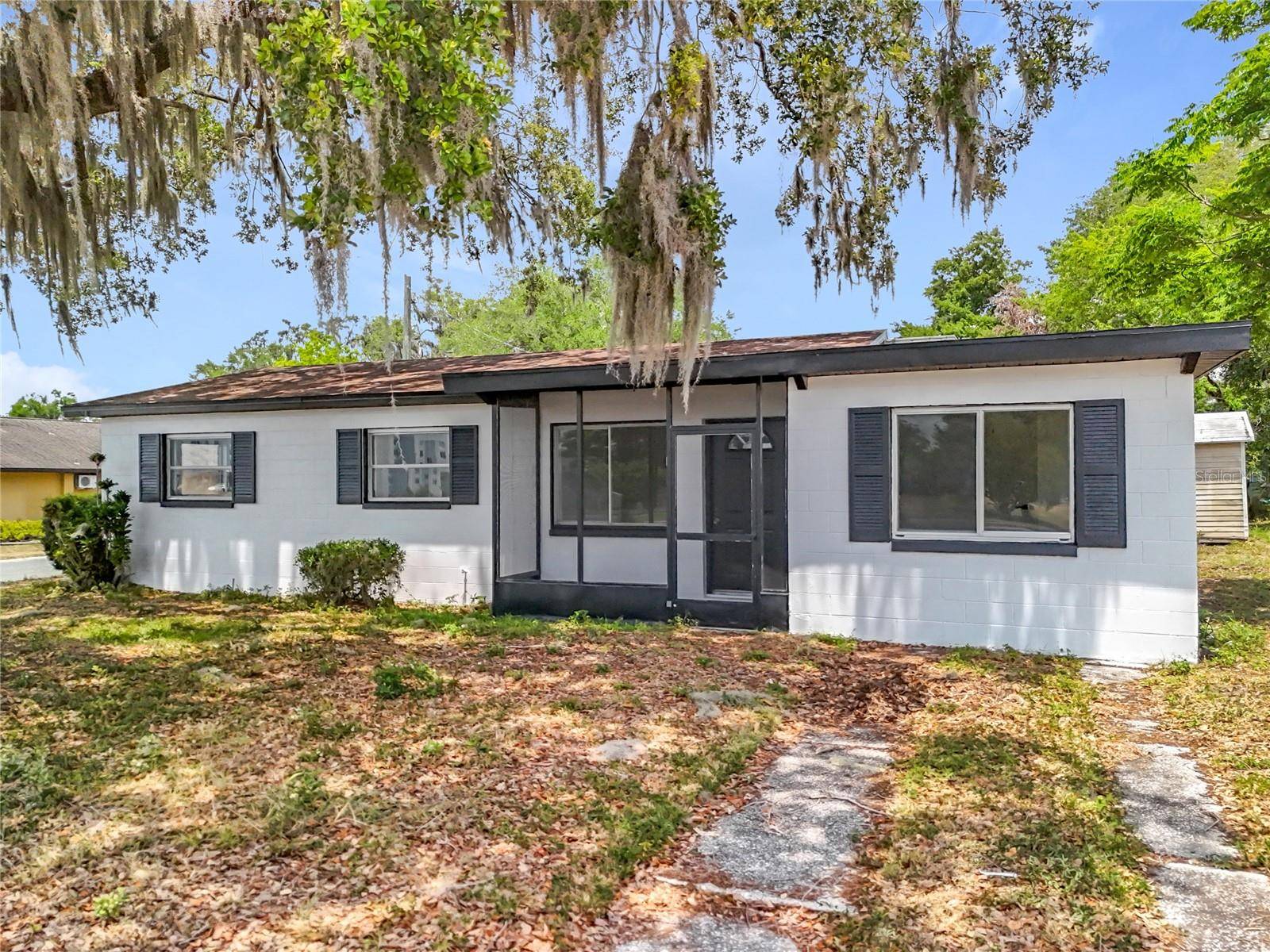 Leesburg, FL 34748,1000 E DIXIE AVE