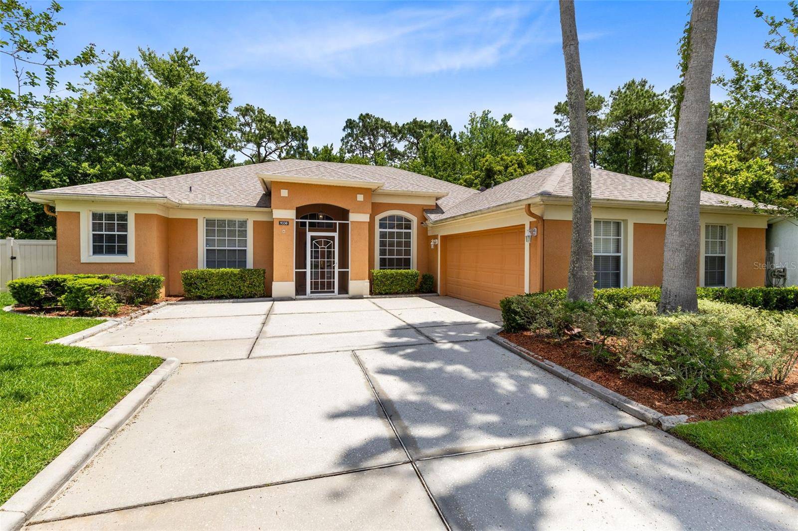 Orlando, FL 32825,9330 SHADOW PINAR CT