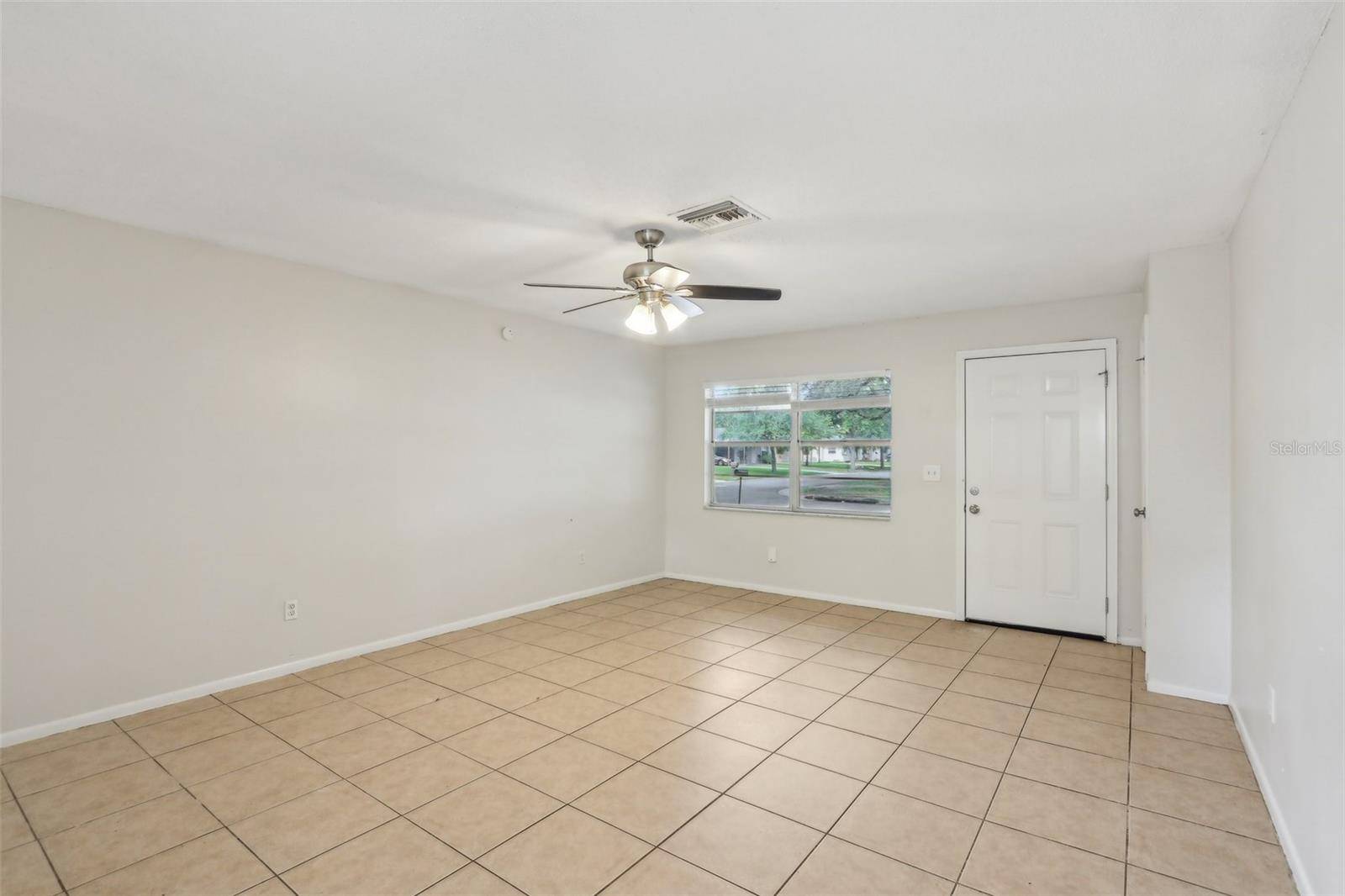 Casselberry, FL 32707,384 ZINNIA DR