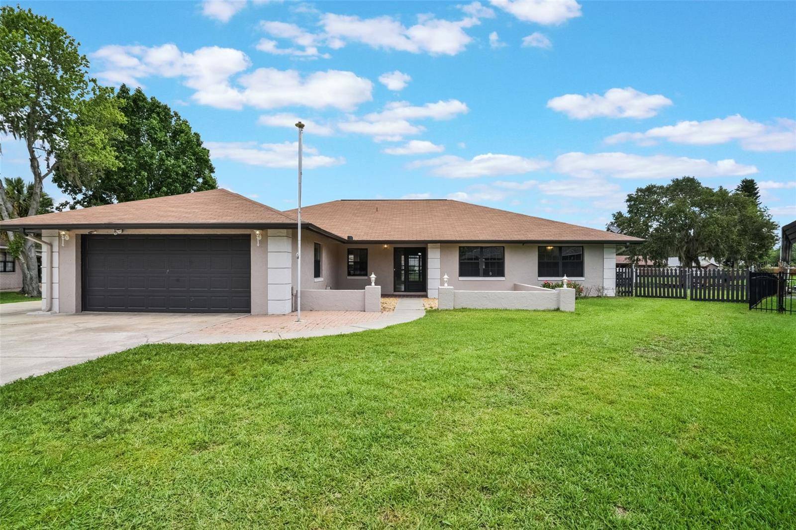Tavares, FL 32778,1620 TEXAS CT