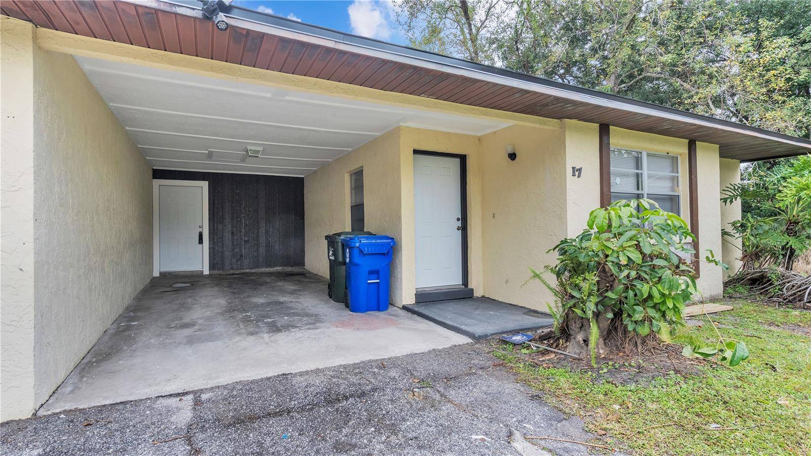 Lakeland, FL 33803,2121 S SAN GULLY RD #17