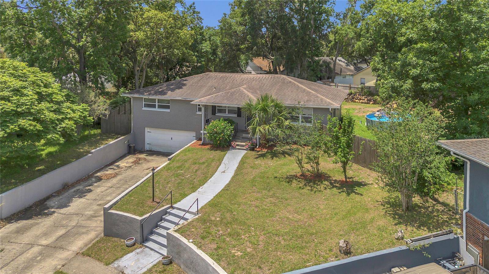 Apopka, FL 32712,300 HICKORY CT