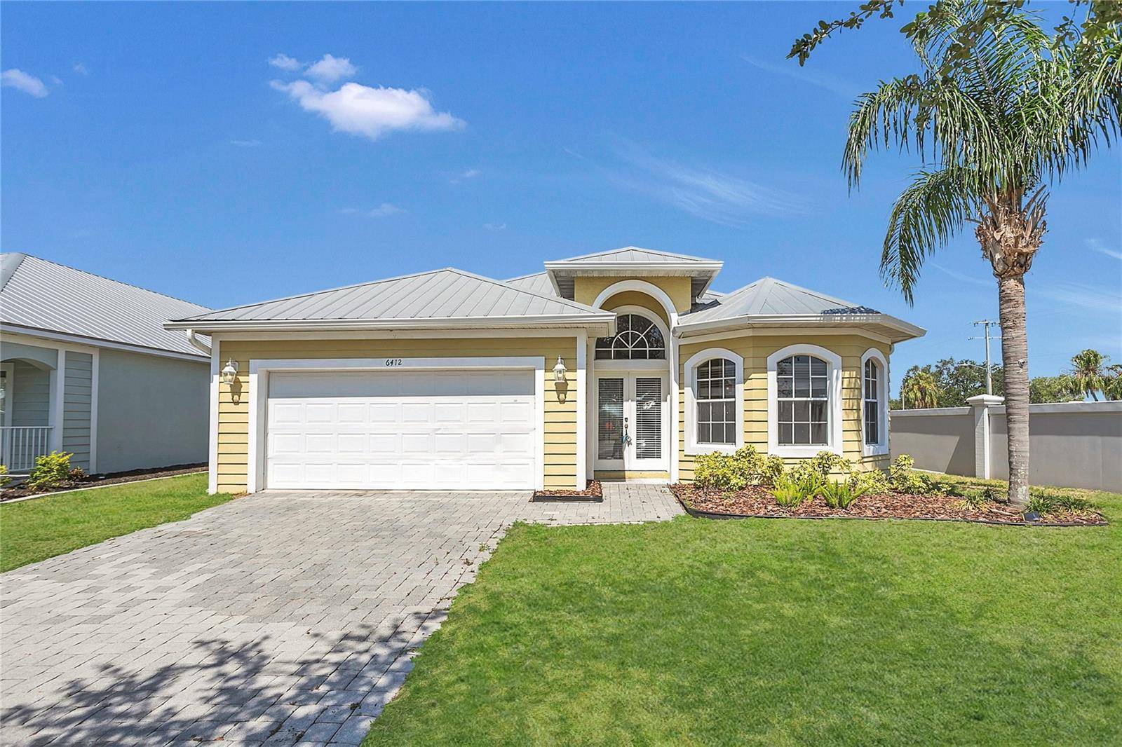 Apollo Beach, FL 33572,6412 COQUINA ISLAND CV