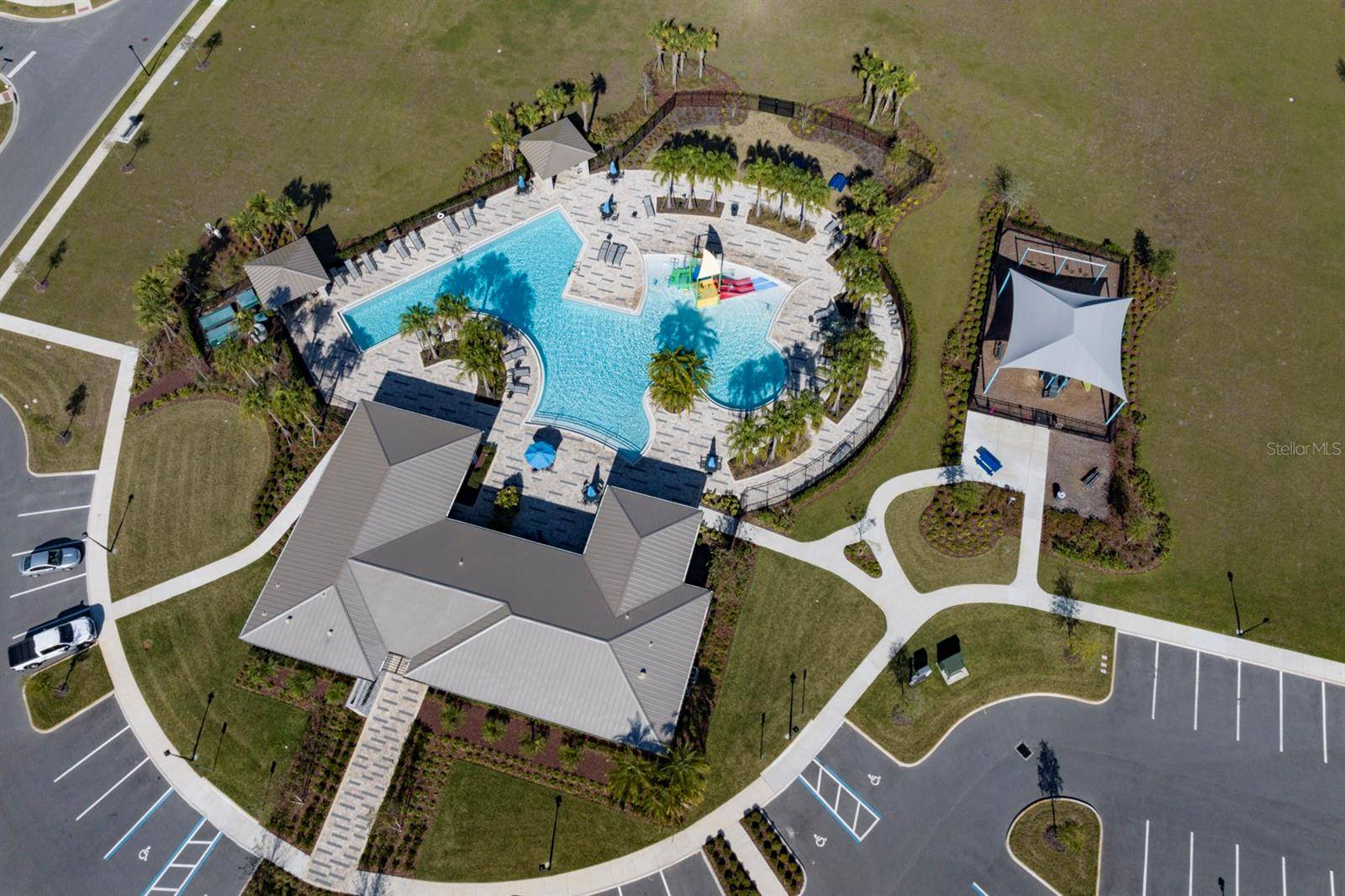 Groveland, FL 34736,7032 ROLLING LEAF RD