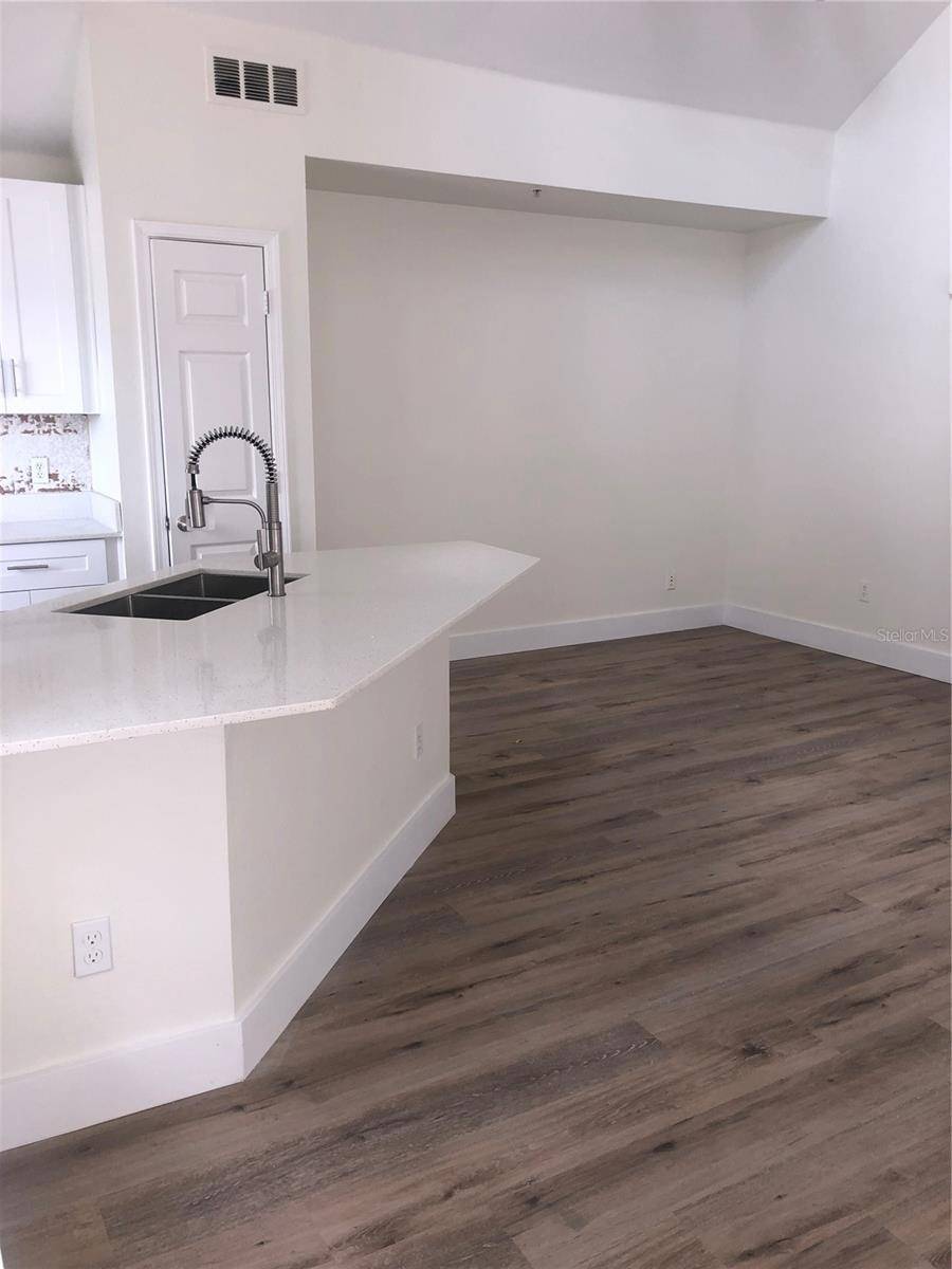 Orlando, FL 32829,8957 LEE VISTA BLVD #2507
