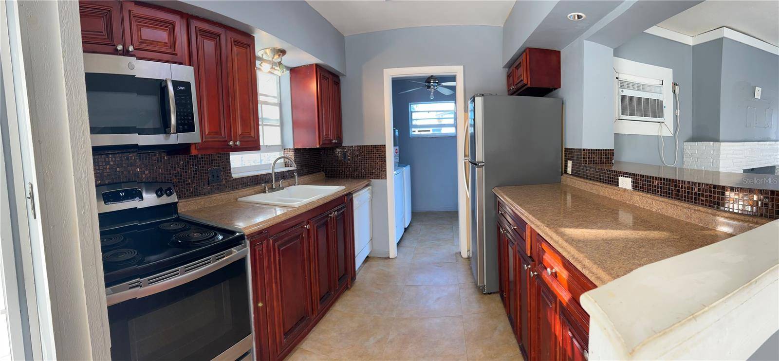 Plantation, FL 33317,2411 SW 50TH TER