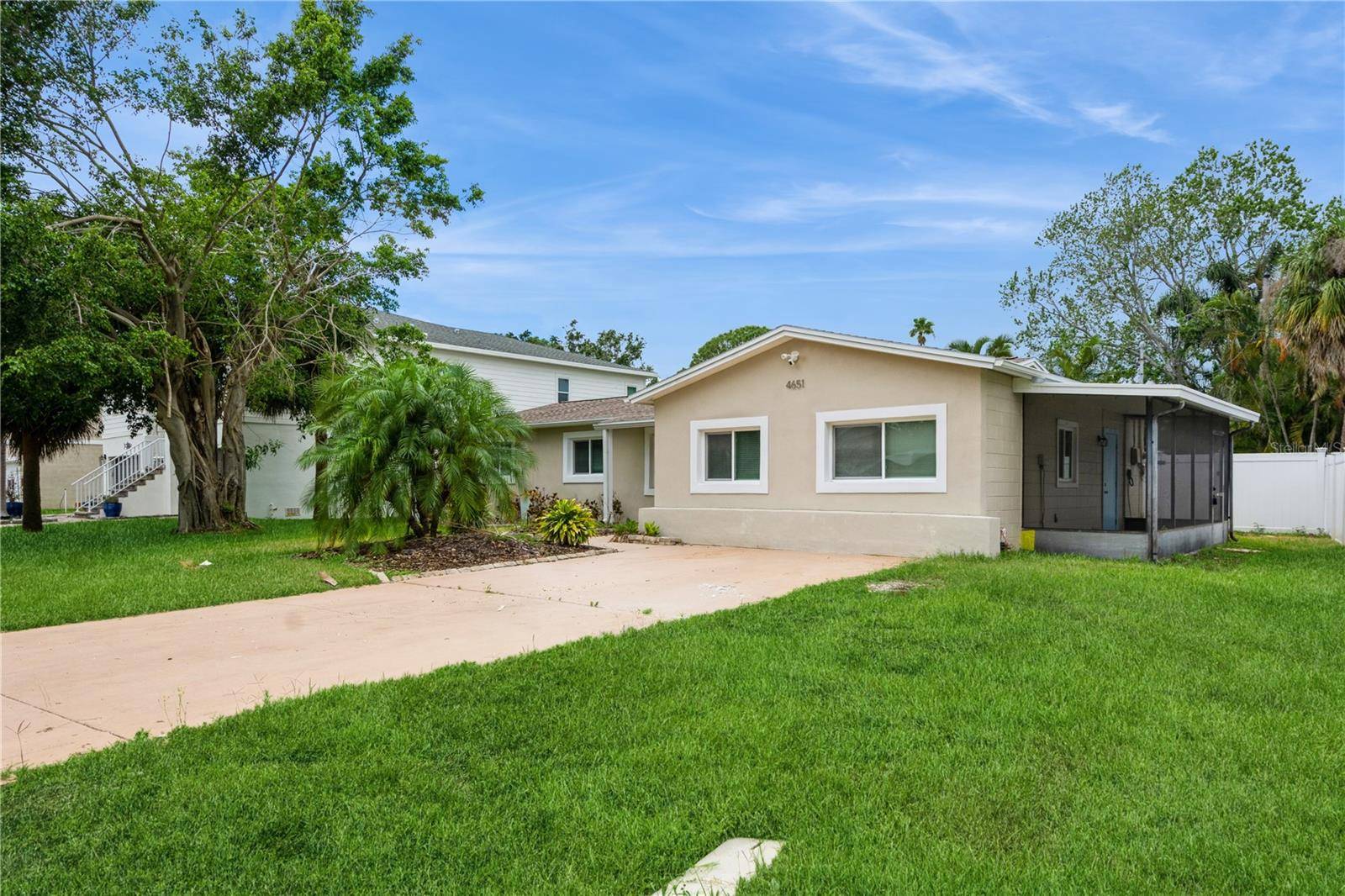 St Petersburg, FL 33703,4651 HELENA ST NE