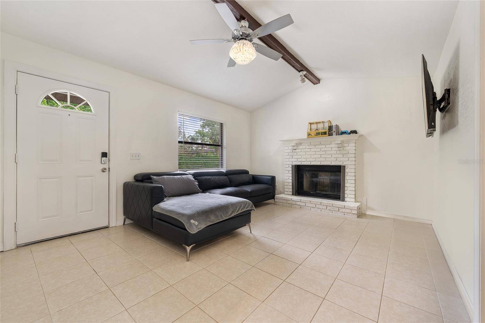 Longwood, FL 32779,2040 E TRIANGLE DR