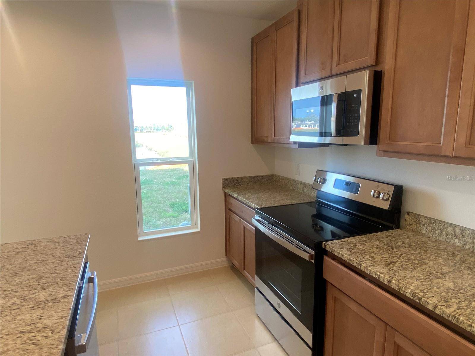Kissimmee, FL 34746,5045 SPARKLING WATER WAY