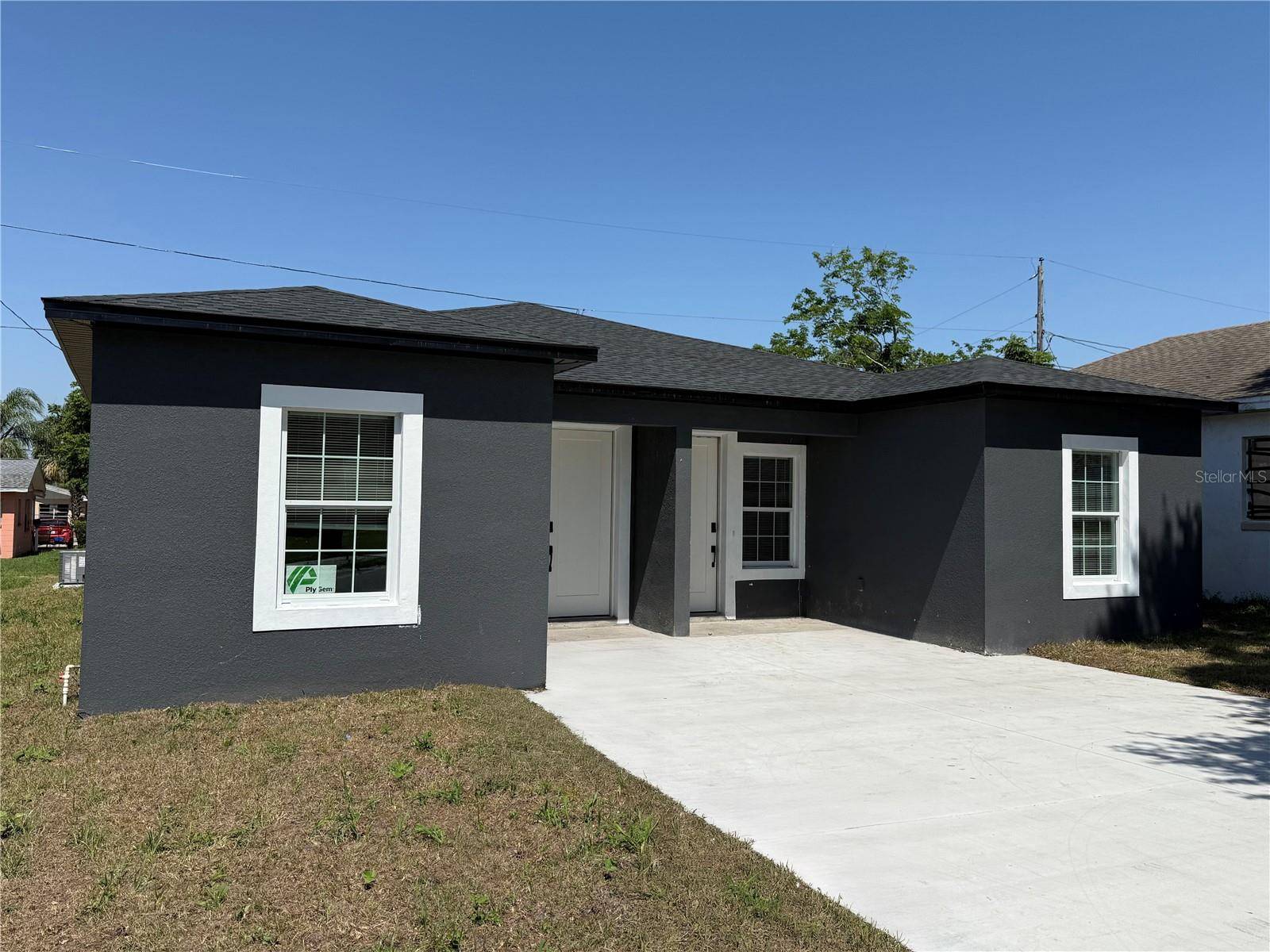 Lake Wales, FL 33853,323 PEARL ST #2