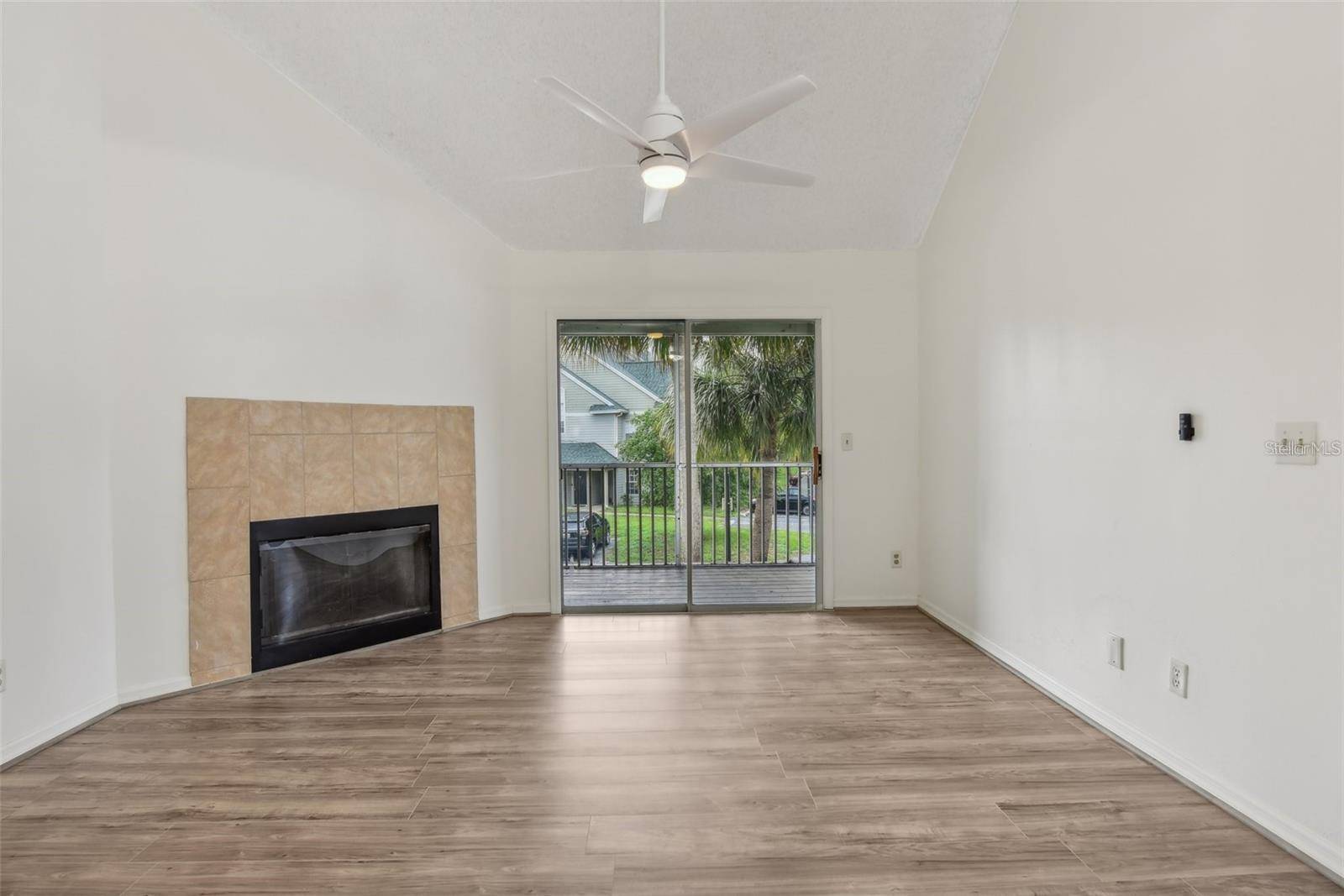 Orlando, FL 32835,6088 WESTGATE DR #201