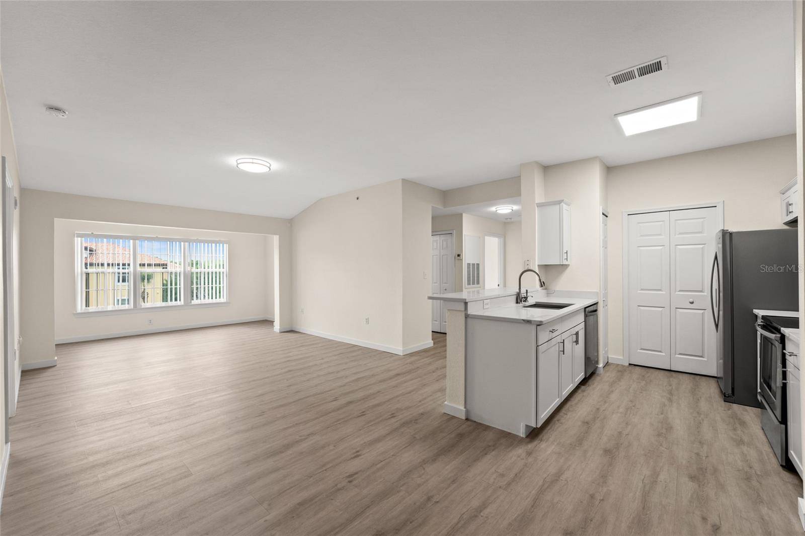 Orlando, FL 32811,5447 VINELAND RD #1308