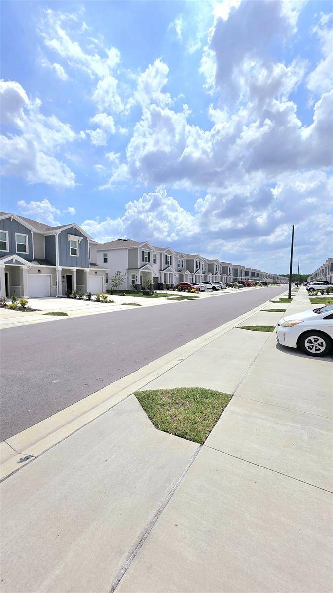 Kissimmee, FL 34758,2435 SKYLINE LOOP
