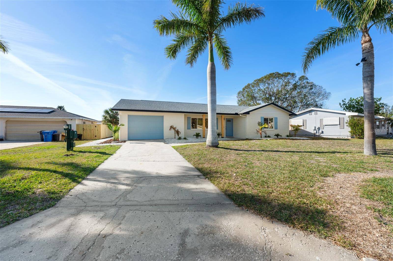 Ruskin, FL 33570,105 12TH ST SW
