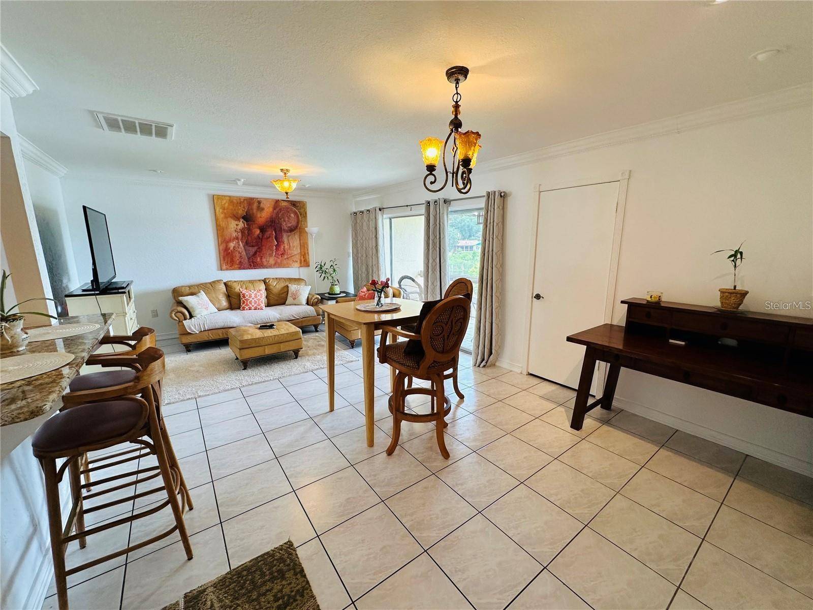 Altamonte Springs, FL 32701,614 ORANGE DR #200