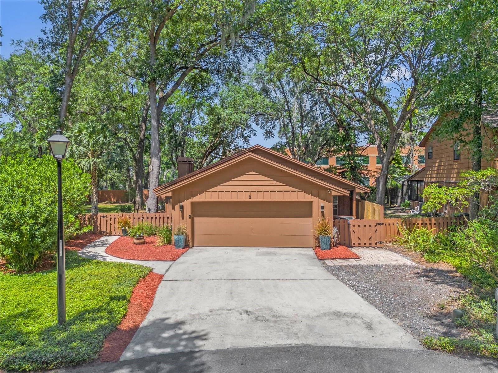 Oviedo, FL 32765,5 W VILLAGE DR