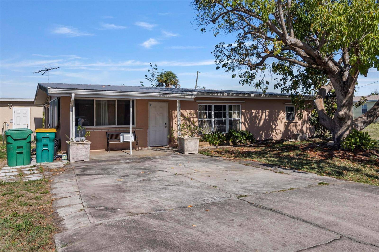 Punta Gorda, FL 33982,5392 MAZE DR