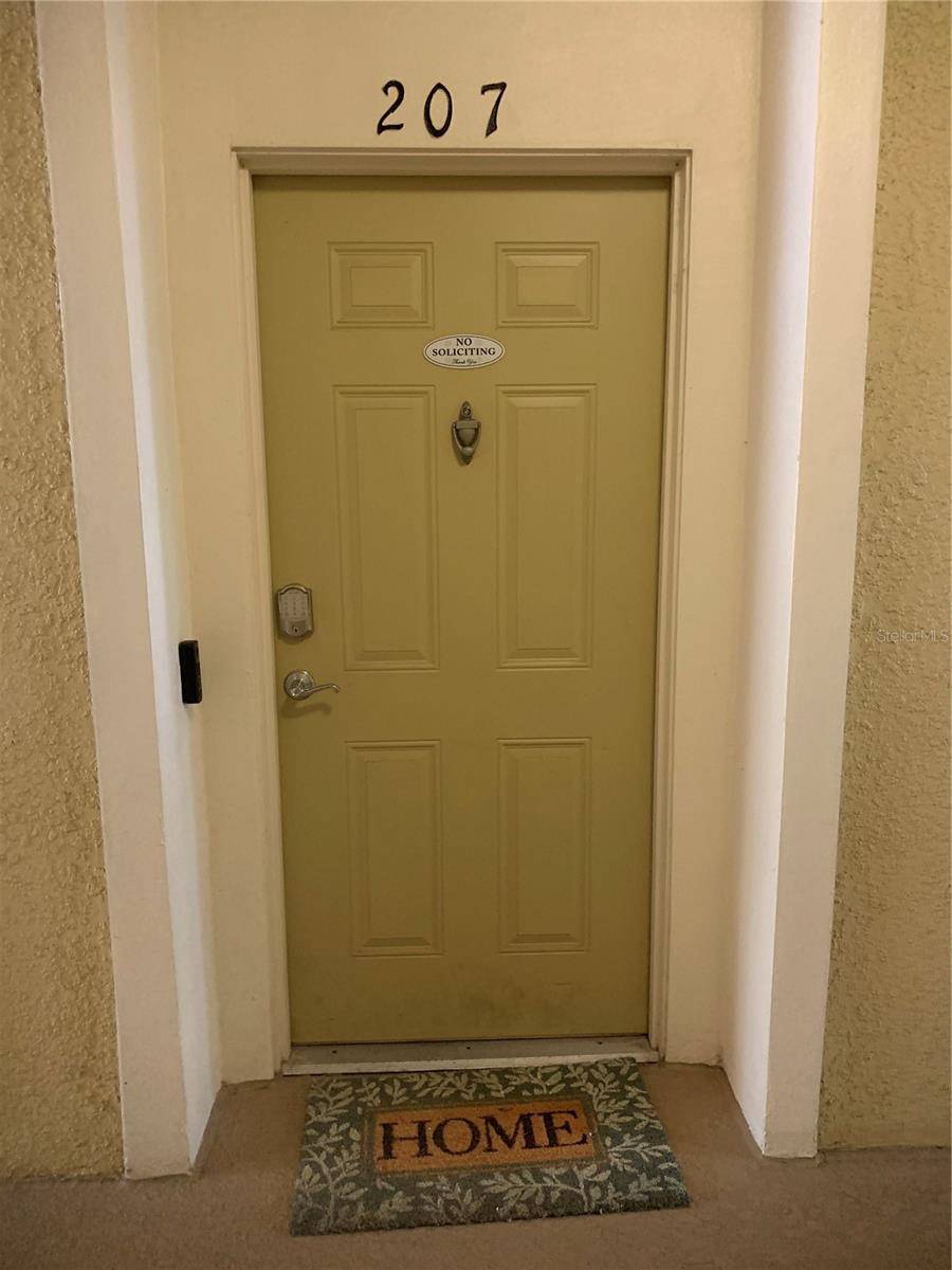 Orlando, FL 32835,3326 ROBERT TRENT JONES DR #207