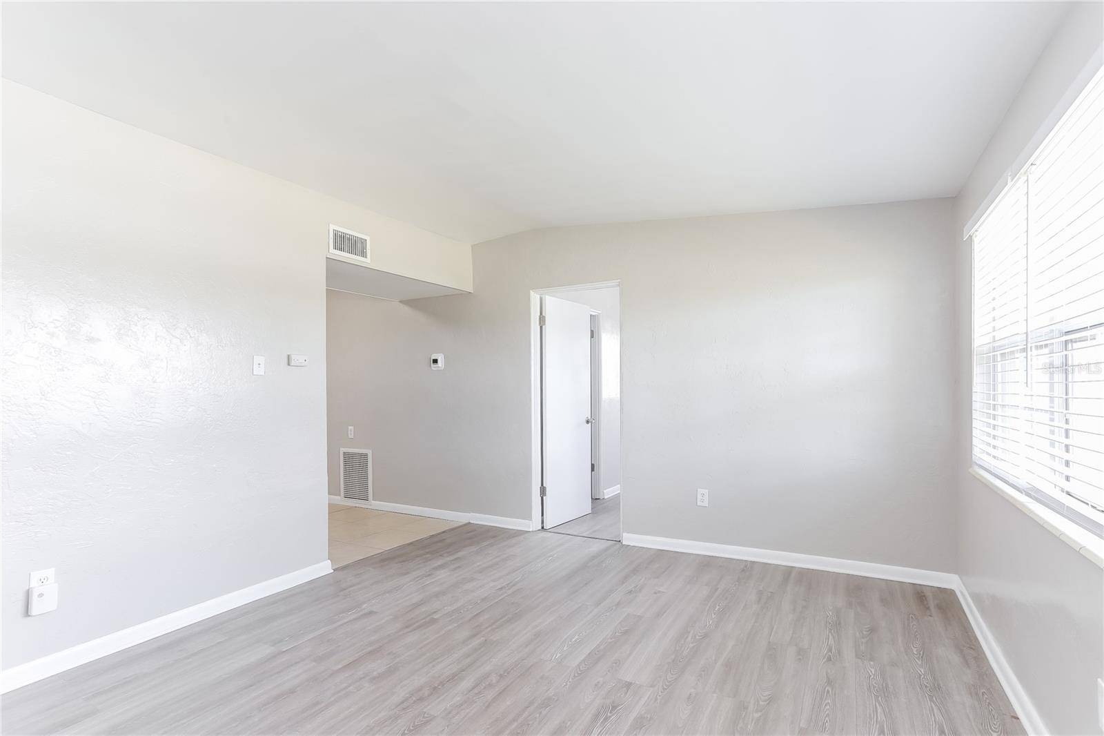 Seminole, FL 33772,9564 CRESTVIEW ST