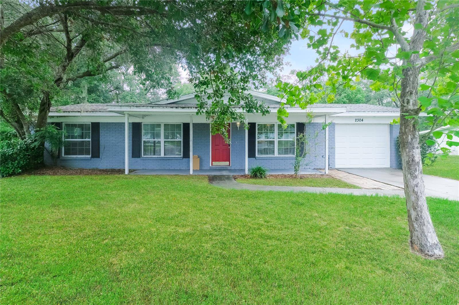 Seffner, FL 33584,2304 LEONARD DR