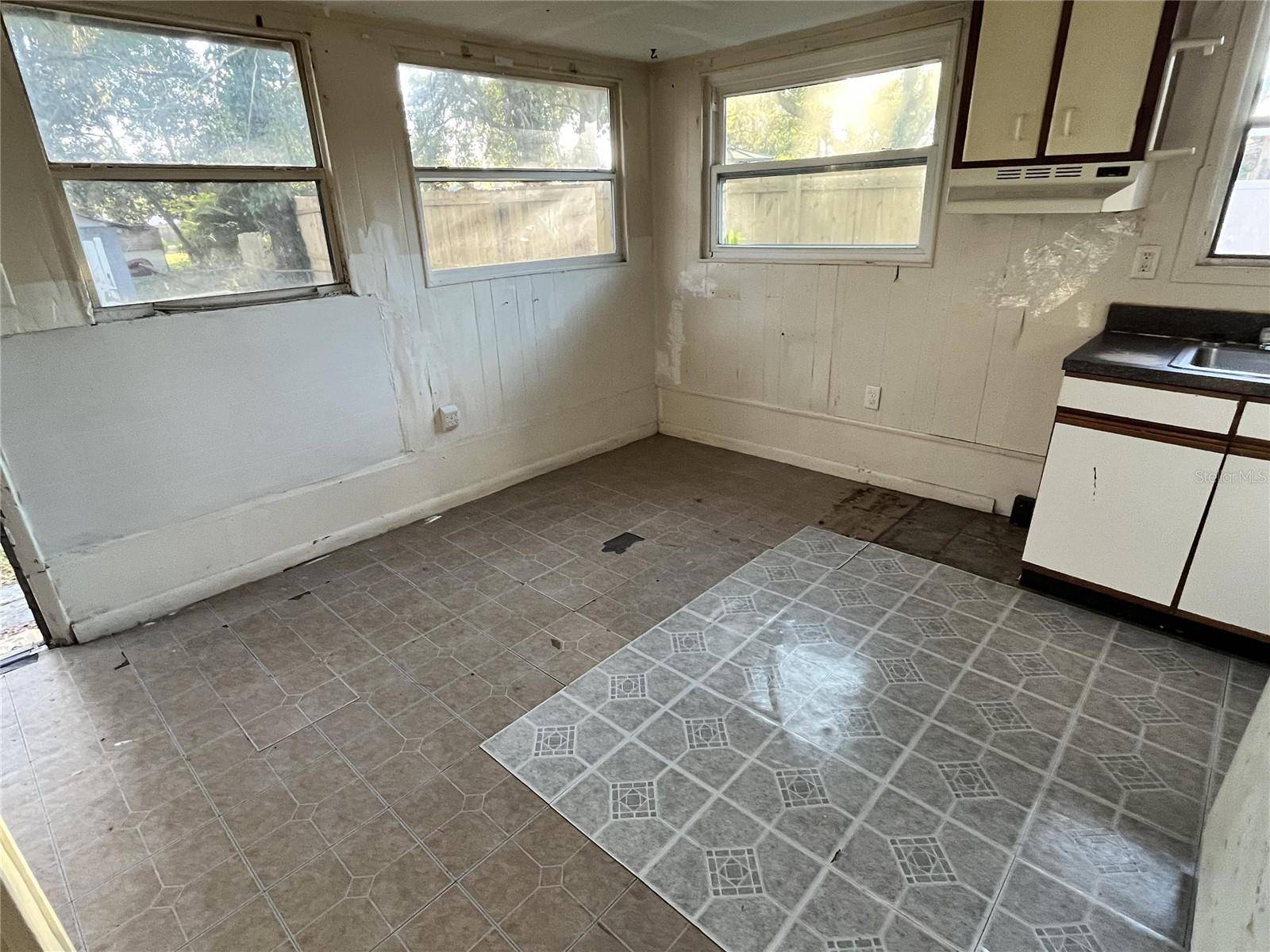 Lakeland, FL 33801,1223 E PARKER ST #1
