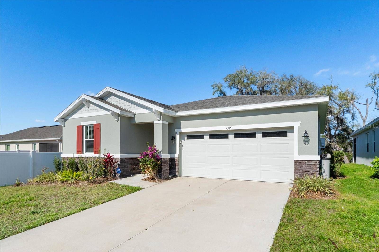 Okahumpka, FL 34762,5315 MEADOW SONG DR