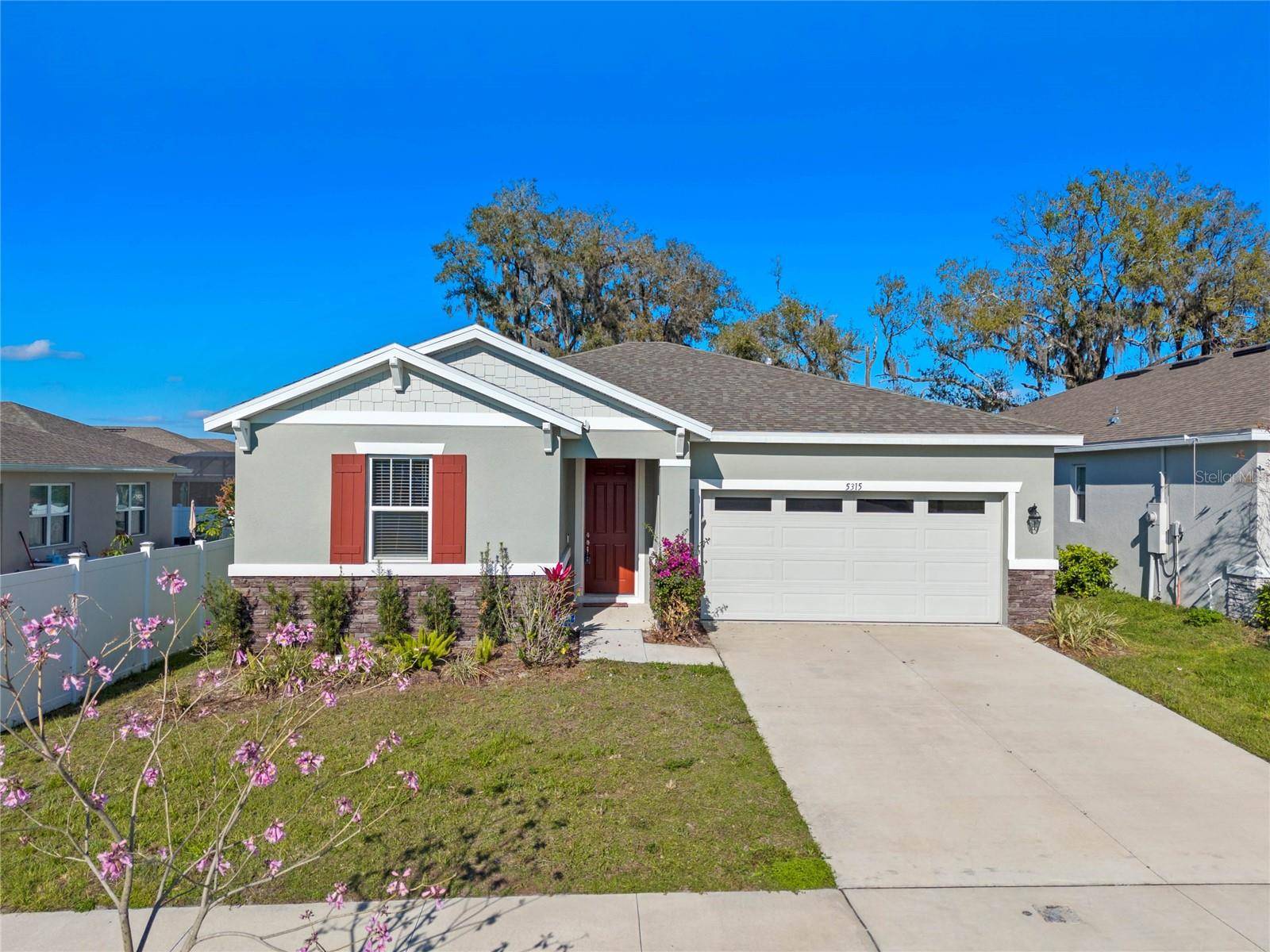 Okahumpka, FL 34762,5315 MEADOW SONG DR