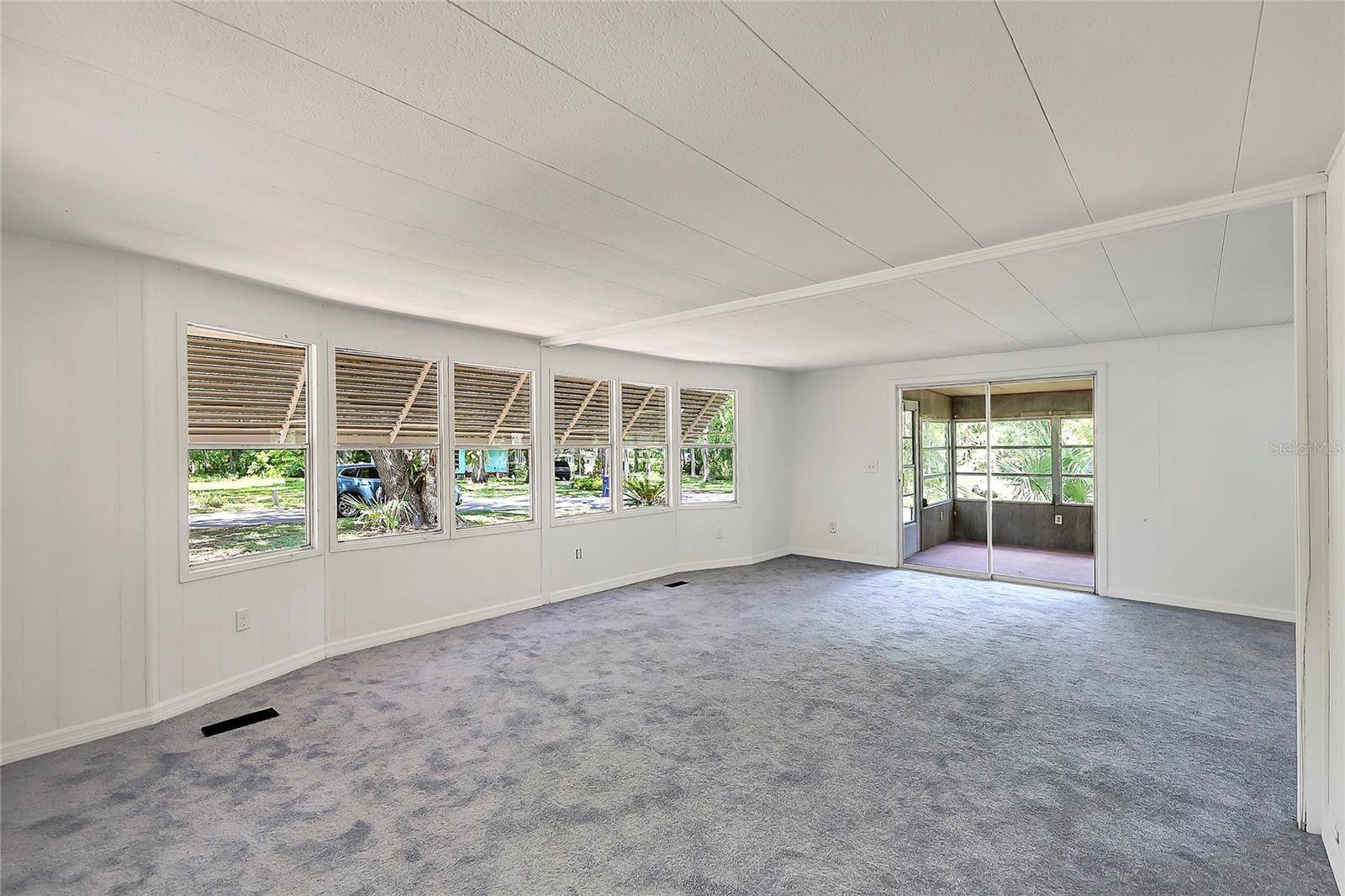 Lake Panasoffkee, FL 33538,3617 CR 406