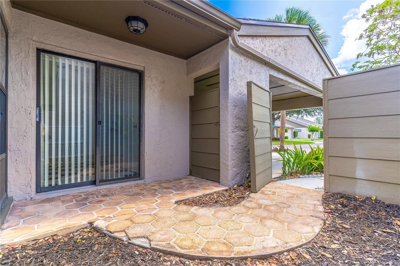 Fern Park, FL 32730,489 MEADOWOOD BLVD