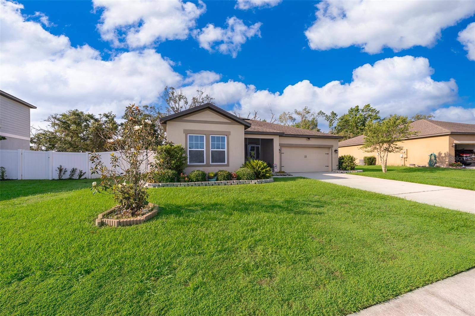 Groveland, FL 34736,16379 BLOOMING CHERRY DR