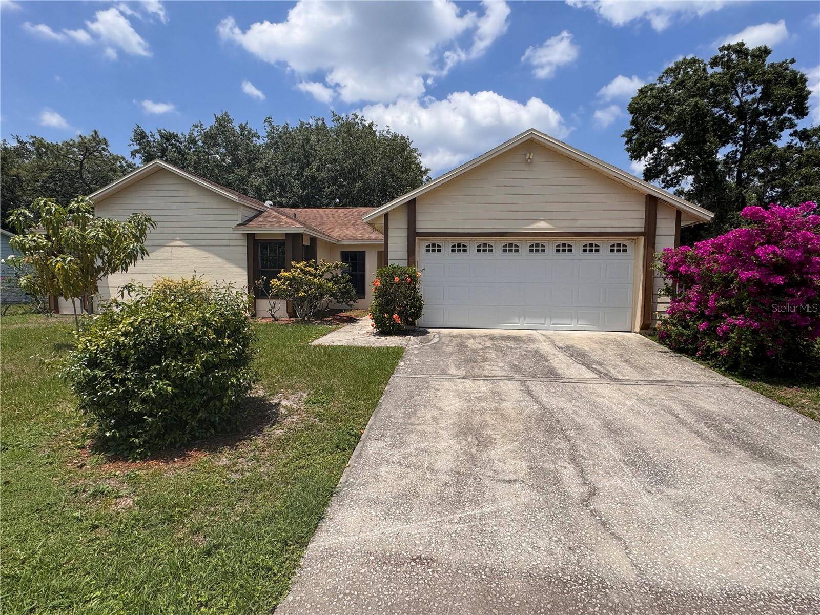 Kissimmee, FL 34758,607 POLYNESIAN CT