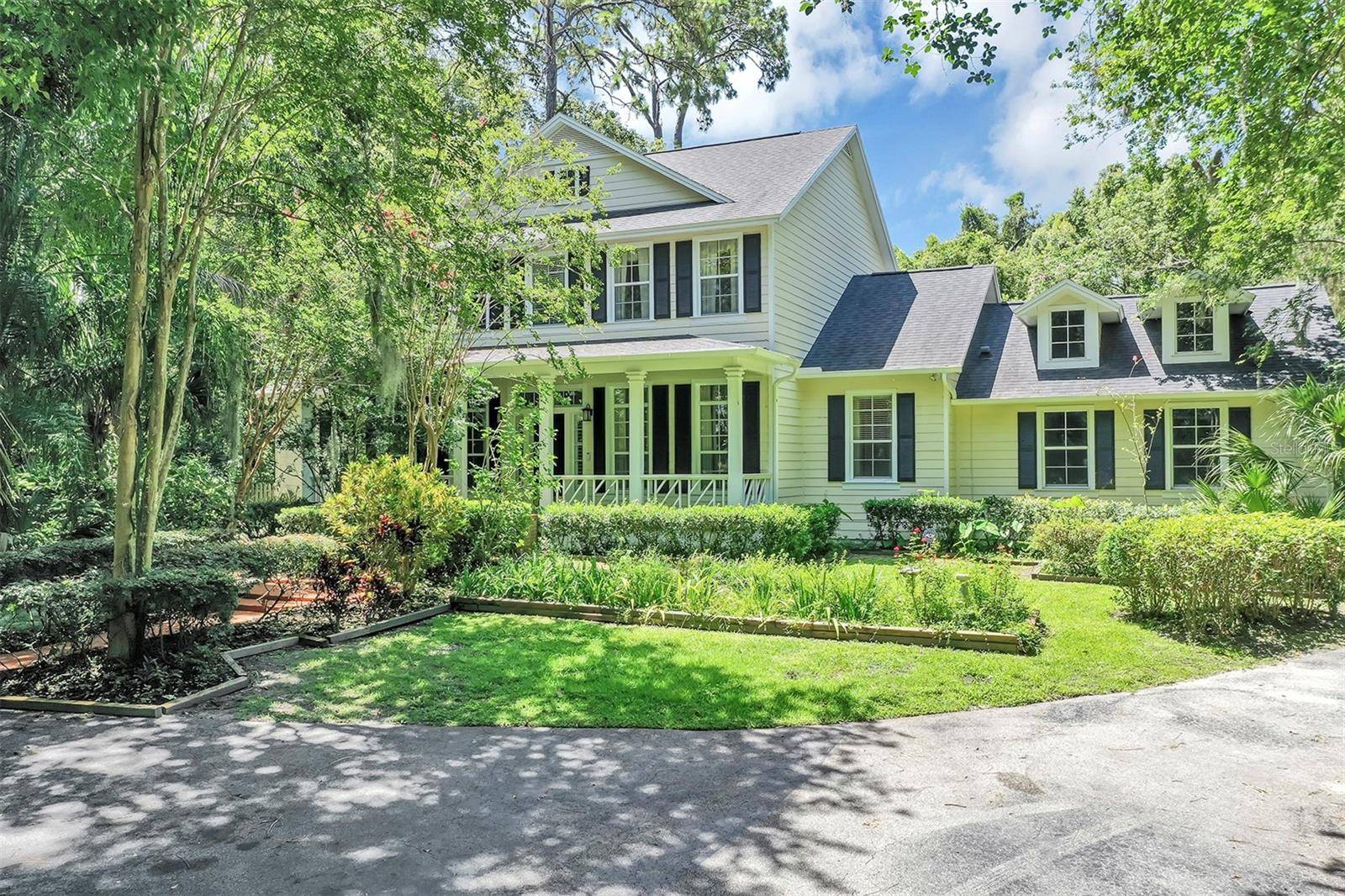 Mount Dora, FL 32757,914 ELYSIUM BLVD