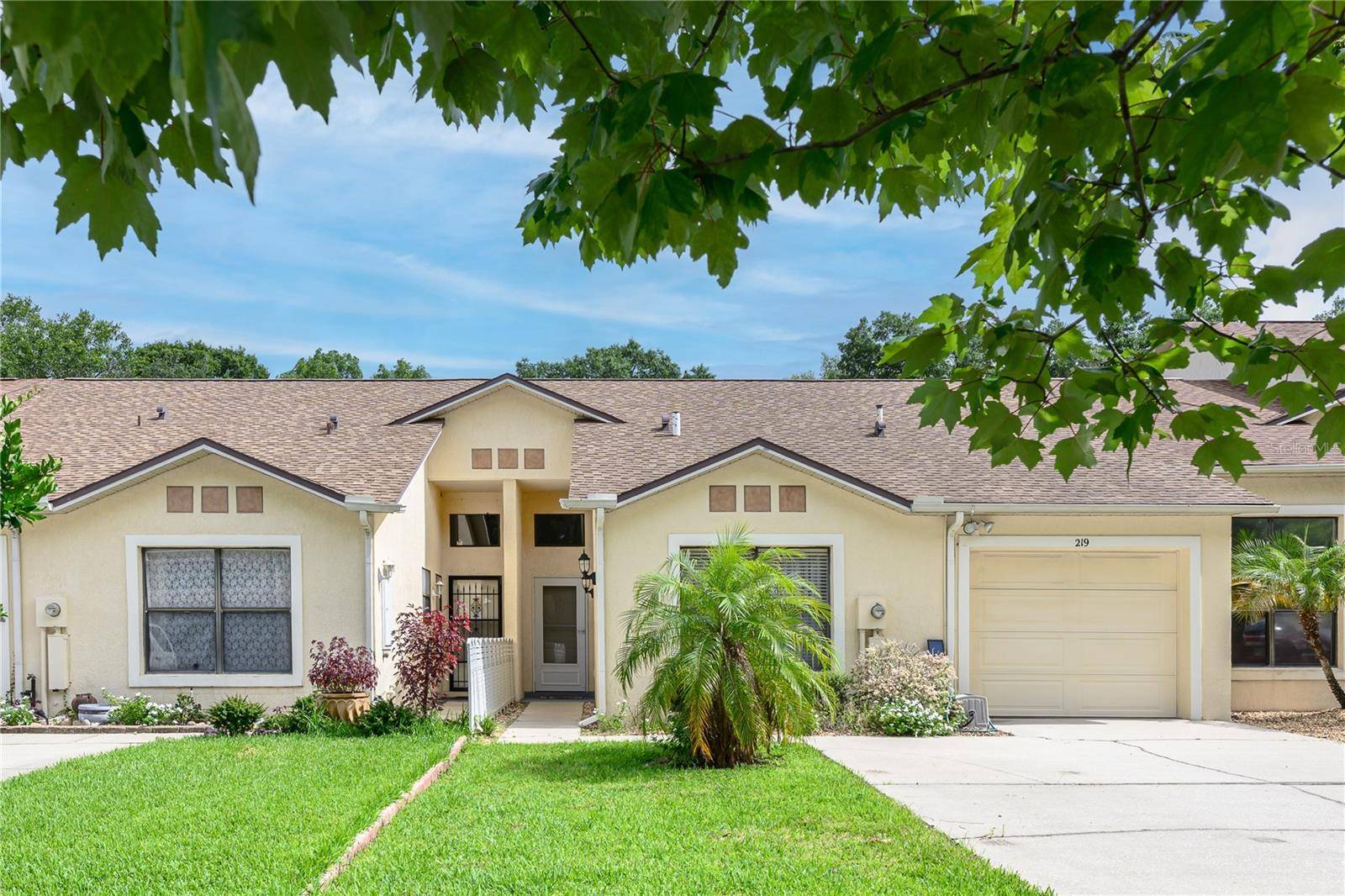 Altamonte Springs, FL 32701,219 HERON ST